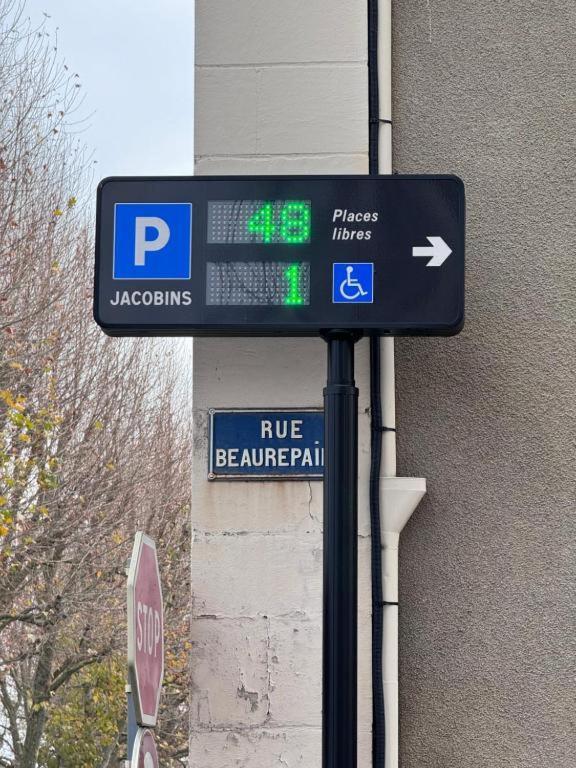 Le Laurencin Sens - Le Duplex - Coeur De Ville Eksteriør billede